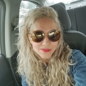 Meet your Posher, Zumba celeste